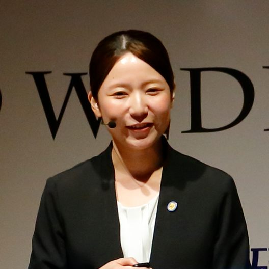 柘植友里奈さん